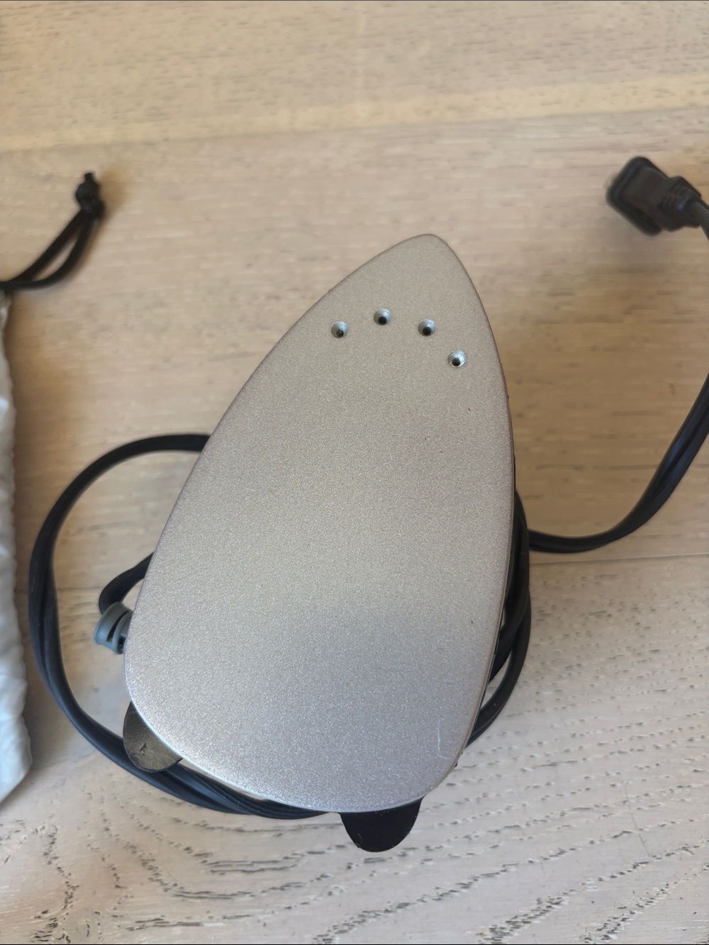 Travel Steam Iron - White and Gray - Picture 4 of 4